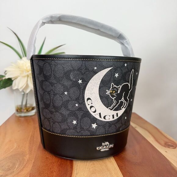 NWT Coach Trick Or Treat Bucket In Signature Canvas With Halloween Graphic - Picture 3 of 7